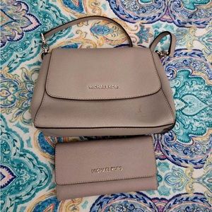 Micheal Kors Crossbody